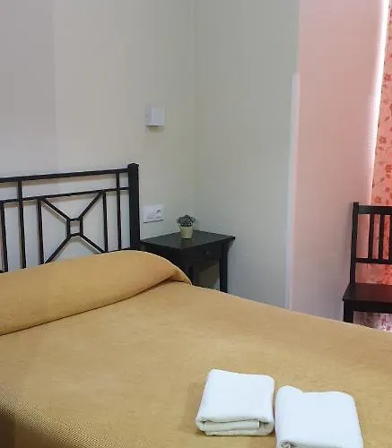 大教堂膳食公寓